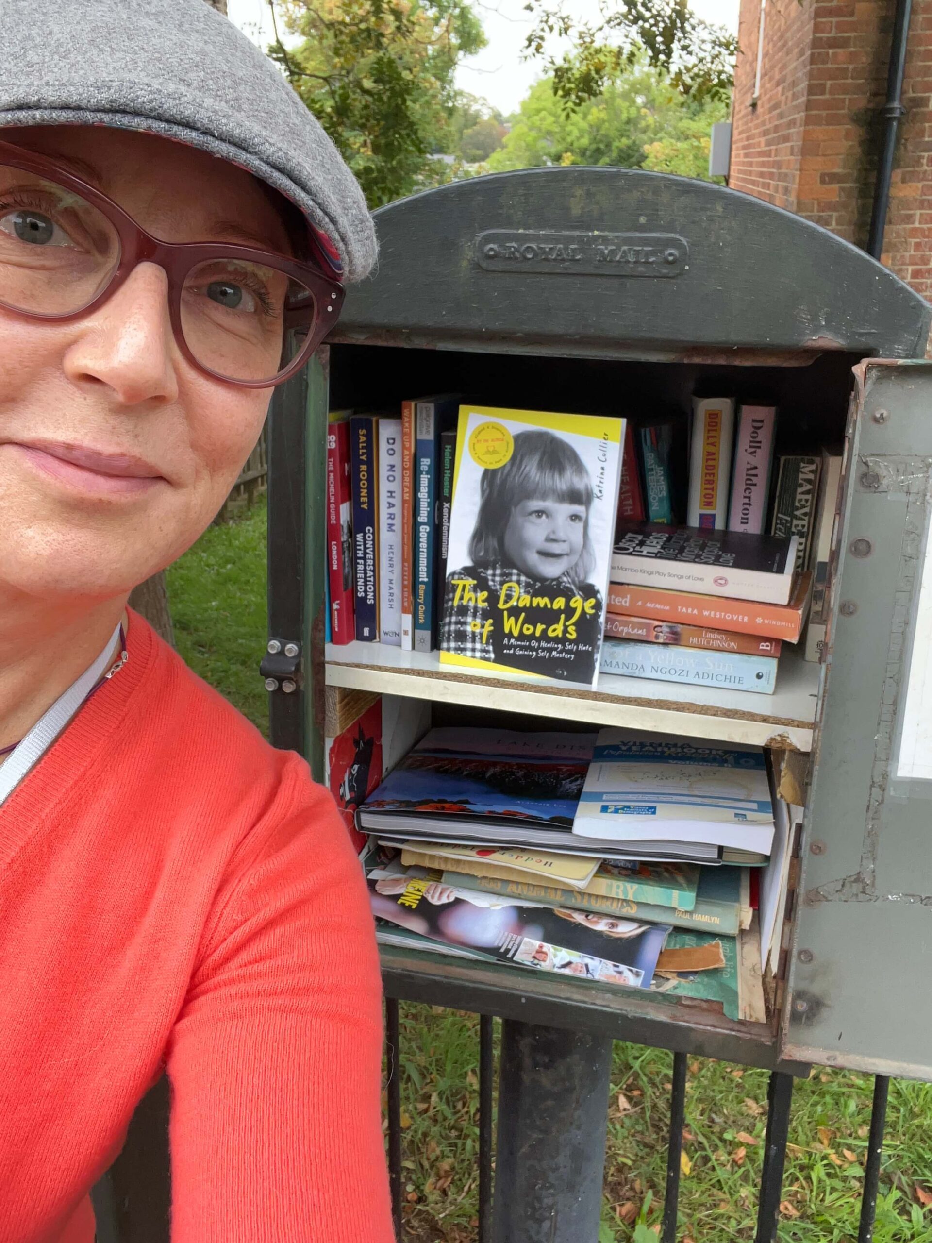 24. Auckland Hill Book Box 24. Auckland Hill Book Box